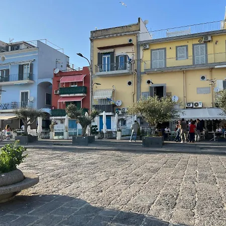 Ilaryhouse * Pozzuoli